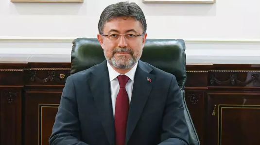 Bakan Yumaklı’dan yangın açıklaması: “Diyarbakır’da 7 bin 900, Mardin’de 7 bin dekarlık tarım alanı yandı"